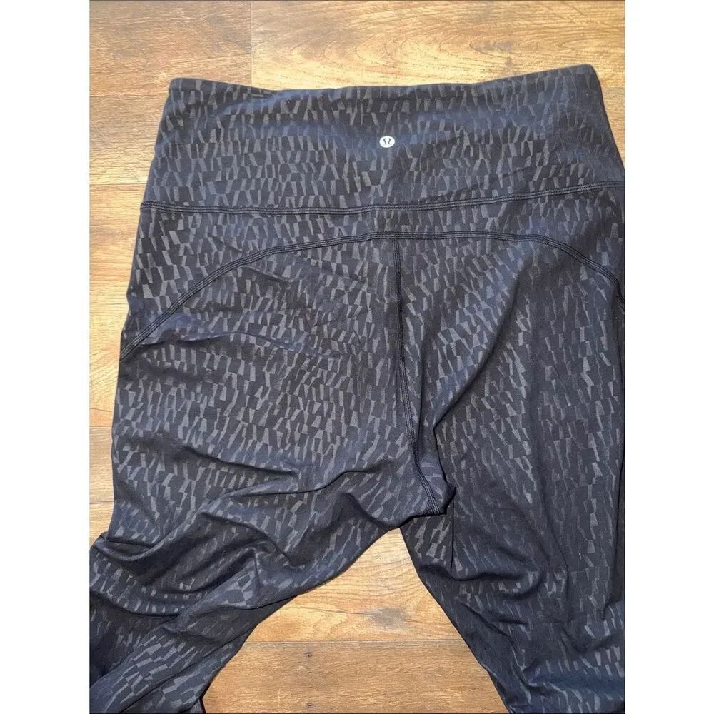Lululemon leggings - Picture 5 of 6